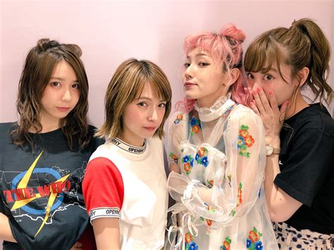 Mami Sasazaki Pop Punk Bands Rock Girl Asia Tours High School Girls