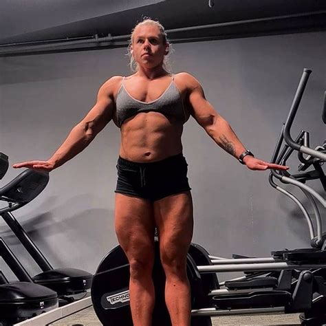 Berni Bernadetta Ifbb Muscle Female Bodybuilder Female Muscle