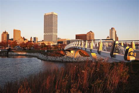 Hours may change under current circumstances Celebrating Thanksgiving Dinner in Milwaukee