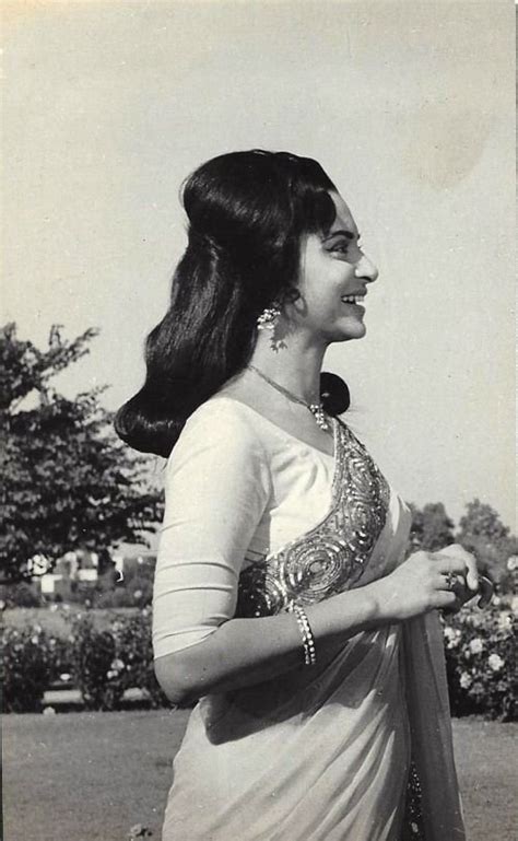 just 30 vintage photos of waheeda rehman that are an ode to her timeless beauty