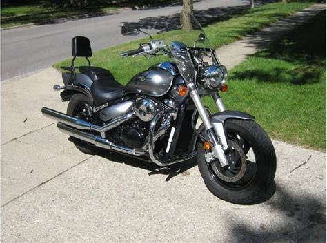 It has a 805 ccm v2 engine. Buy 2006 Suzuki Boulevard M50 Cruiser on 2040-motos