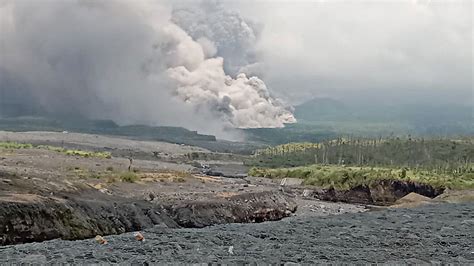 Tausende Müssen Fliehen Vulkan Semeru Bricht Erneut Aus N Tvde