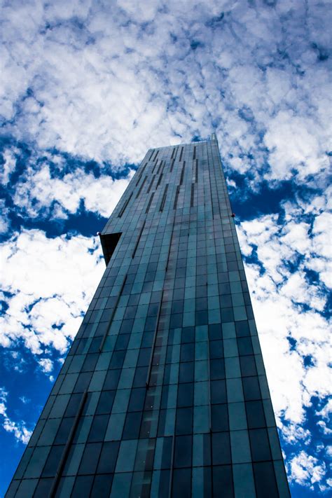 無料画像 雲 建築 空 スカイライン 太陽光 建物 シティ 超高層ビル 都市景観 ダウンタウン 反射 ランドマーク
