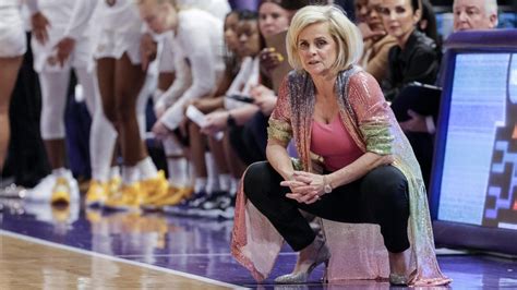 Lsus Kim Mulkey Wins Third Ap Coach Of The Year Award Her First Season Away From Baylor
