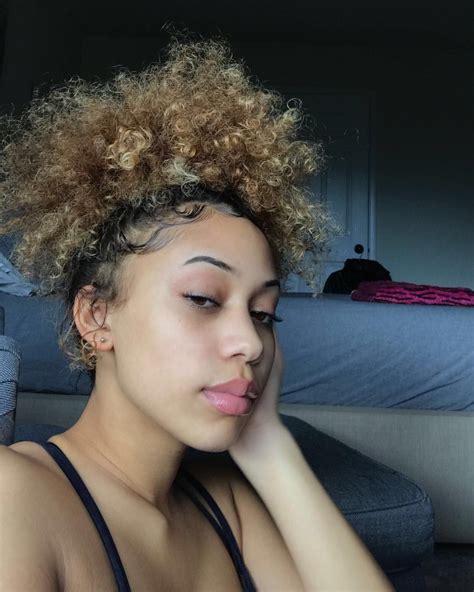 Pin By 𝐤𝐚𝐲𝐥𝐚 🕺🏾 On Instagram Stars Light Skin Girls Curly Hair Styles Naturally Natural