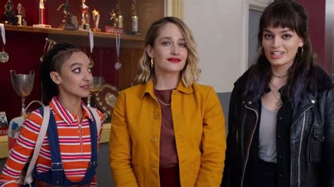 sex education retour à moordale dans la première promo de la saison 3 premiere fr