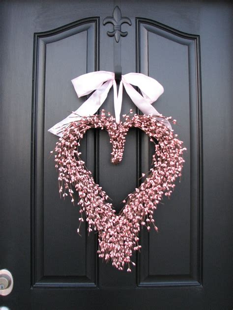 Door Wreaths Valentine's Wreath Valentine Decor by twoinspireyou