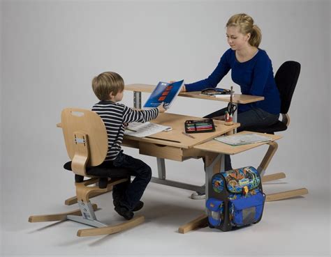 Die schreibplatte kann man zudem in der neigung verändern. Kinder Schreibtisch und Kinder Stühle - Relax Bettsysteme ...