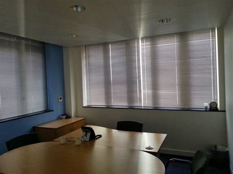 Office Blinds London Commercial Blinds 247 Fitting Service