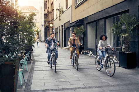 Younger Workers In Cities More Likely To Bike To Work