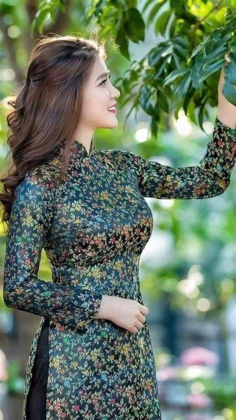 art of beauty ao dai beautiful asian women asian woman peplum top dresses with sleeves