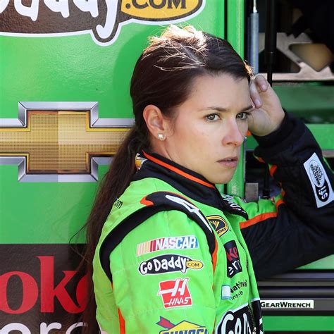 Danica Patrick Wreck In Phoenix Shows Theres A Steep Learning Curve