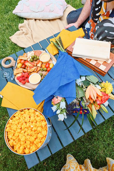 Simple Summer Picnic Ideas With Wonder And Whimsy