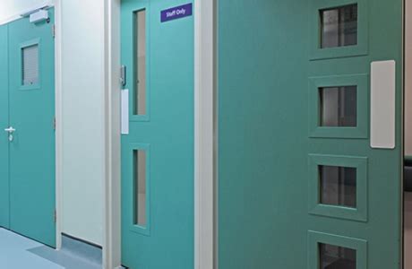 Buy door kick plates at screwfix.com. Schlaggeschützte Türen | CS Acrovyn® Türen
