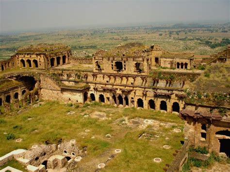 20 Abandoned Places In India That Were Once Heavily Populated