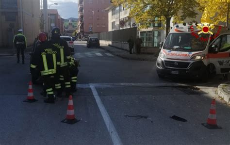 Fabriano Incidente Allincrocio Auto Si Capovolge