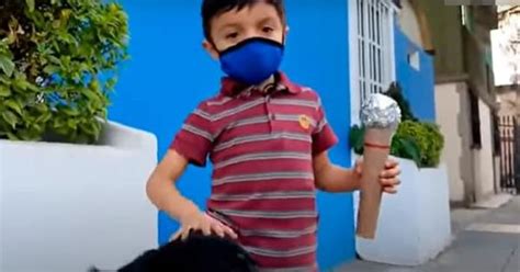 Video Un Niño Hace Un Reportaje Sobre Los Perros De La Calle Y Sobre