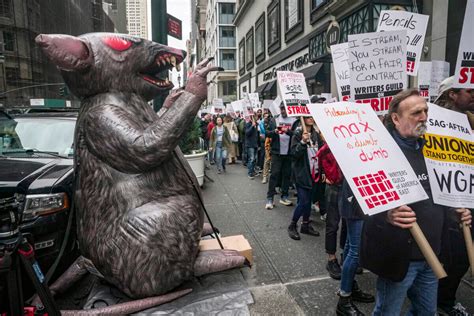 Meet Scabby The Rat The Inflatable Icon Of New York Citys Labor