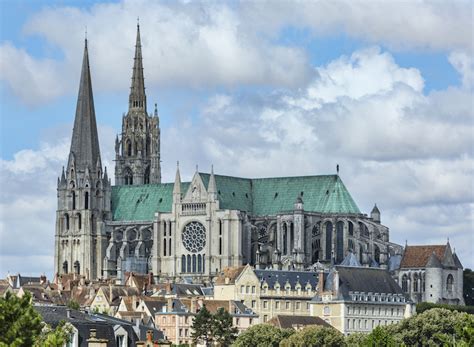 16 Most Famous Cathedrals In The World 2022