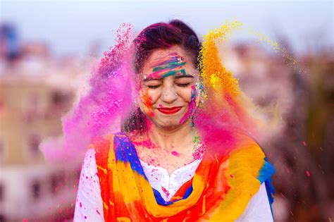How To Take Care Of Your Skin And Hair This Holi Tips For Pre And Post Holi