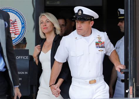 Us Navy Seal Reprimanded Demoted For Posing With Dead Prisoner