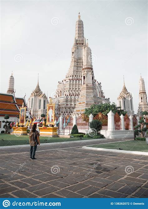 Solo Traveler At Main Pagoda At Wat Arun Bangkok Thailand Stock Photo