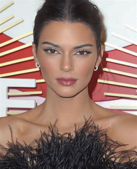 Pin By Fancii And Co On Kendall Kendall Jenner Hair Kendall Jenner