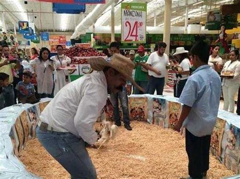 Walmart Mexico Allegedly Hosts Cockfight Business Insider