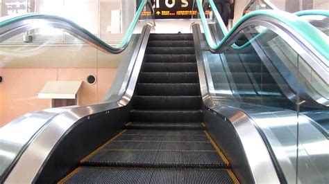 A Unique Multistage Escalator In Japan Youtube