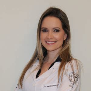 Dra Ana Carolina CBV Hospital De Olhos