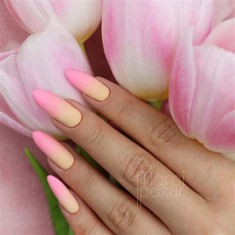 Cheerful Peach Coral Nails To Brighten Your Spring Summer Mani