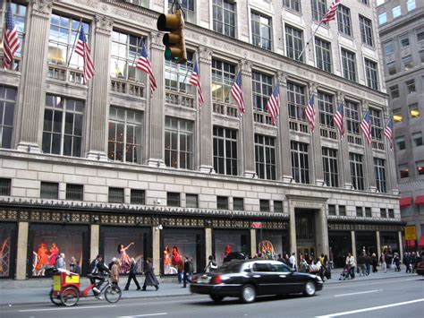 5th Avenue New York The Most Expensive Shopping Street