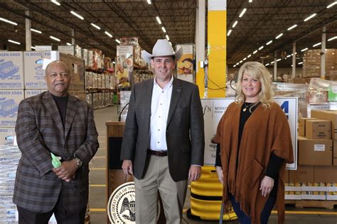 Cal Maine Foods Donates 20000 Dozen Eggs To Mississippi Families In