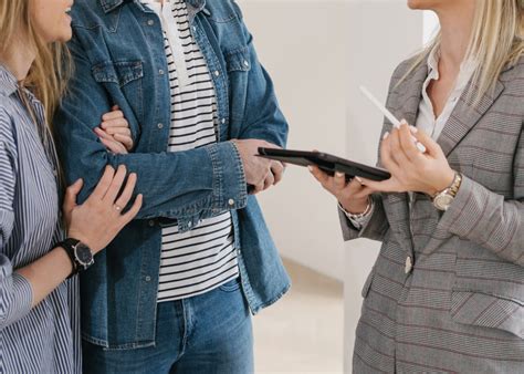 Navigating the Real Estate Maze: Key Considerations When Hiring a