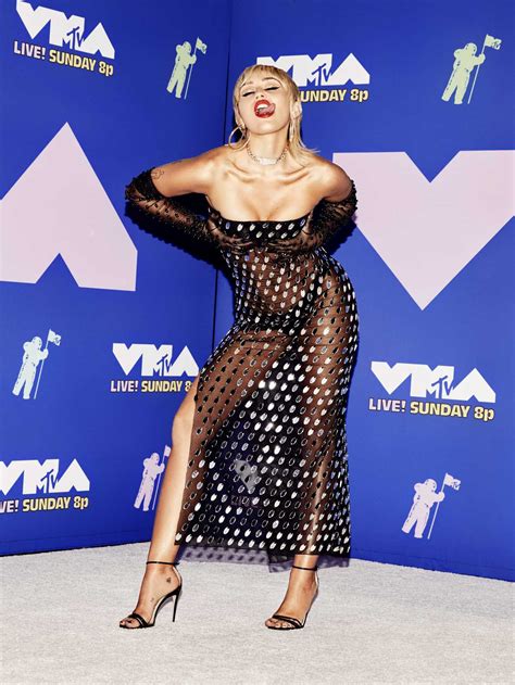 Miley Cyrus Attends 2020 Mtv Video Music Awards In New York 08 30 2020 Celebsla Com