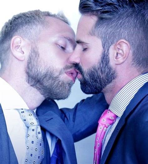Pin On Love Makes Men Beautiful Gay Kiss