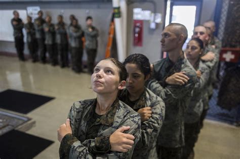 U S Marines Moving Gradually Sometimes Reluctantly To Integrate Women And Men In Boot Camp
