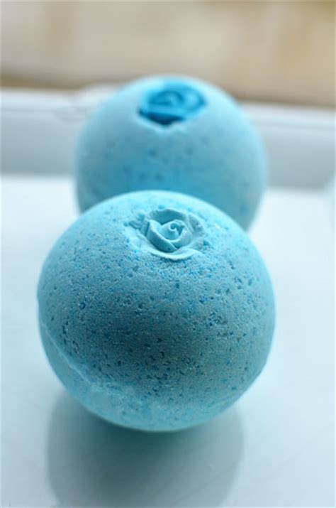 Add A Bit Of Luxury To The Tub With These 20 Diy Bath Bombs