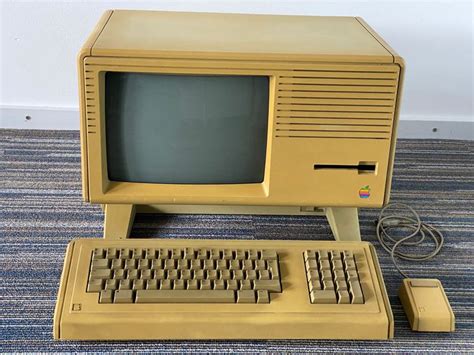 Apple Lisa 2 Model No A6s0300p Not Working For Parts Catawiki