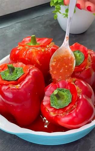 Фаршированный перец без круп – рецепт сытного блюда | FoodOboz Картинка - Фаршированный перец без круп – рецепт сытного блюда | FoodOboz