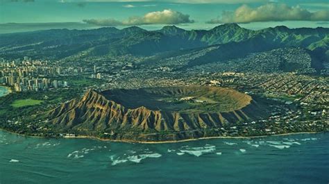 Diamond Head Volcano Hawaii Aerial Shot Of Iconic Diamond Flickr