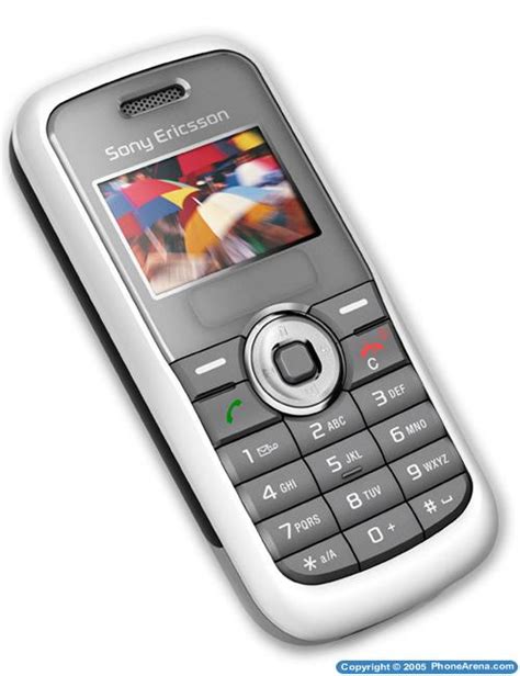 Sony Ericsson Unveils A 3g And An Entry Level Cellphone At 3gsm