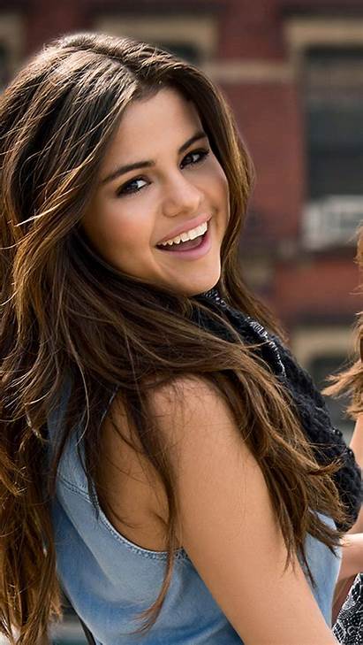 Selena Gomez Smile Wallpapers 4k Mobile Ultra