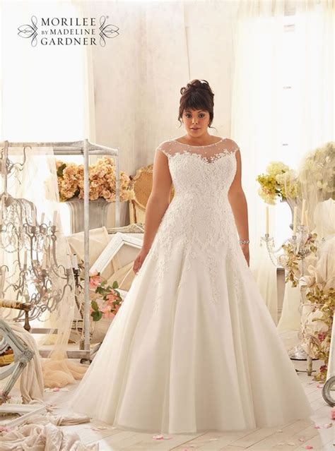 No matter what your size, you can find outstanding wedding dresses plus size for your inspiration on your special day! Our guide to plus-size wedding dresses: there's more ...