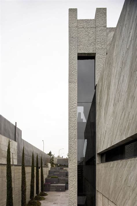 Concrete Clad Exterior Open Box House By A Cero Home Reviews