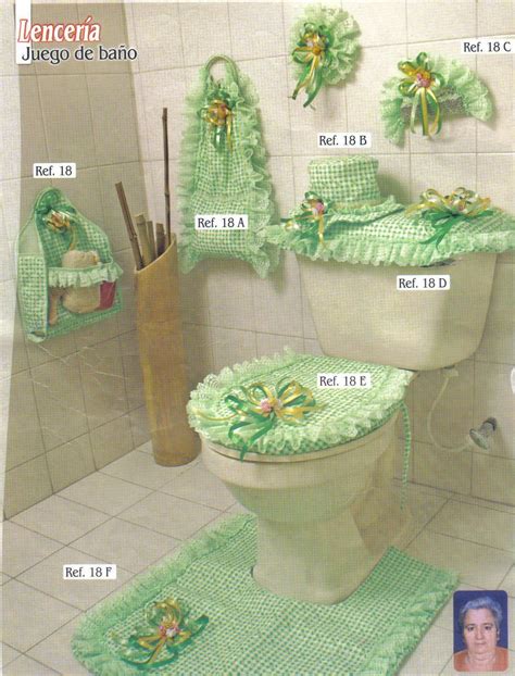 Juego De Baño En Tela Bathroom Crafts Sewing Crafts Toilet Decoration