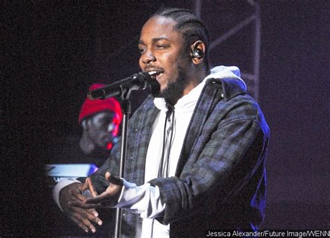 kendrick lamar fan joins rapper onstage at concert but forgets lyrics