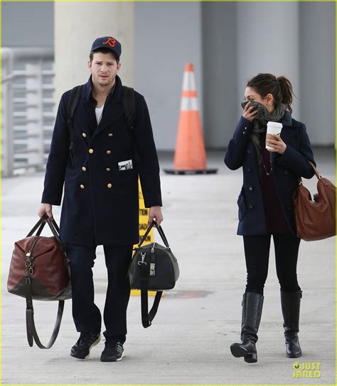 Ashton Kutcher And Mila Kunis Jacksonville Airport Departing Couple Photo 3046414 Ashton