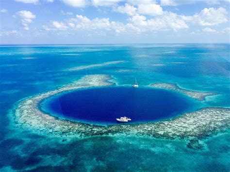 Great Blue Hole In Belize Popsugar Smart Living Great Blue Hole