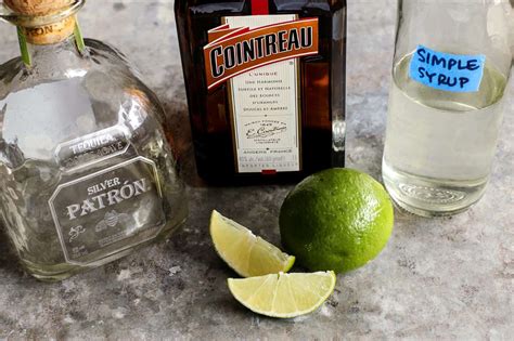 How To Make A Margarita Classic Margarita Recipe A Farmgirls Dabbles